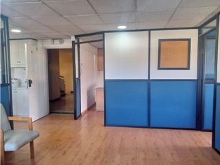 Foto 1 de La Mariscal, Oficina en  Renta, 100m2, 4 Ambiente, 3 Divisiones, 1 Baño.