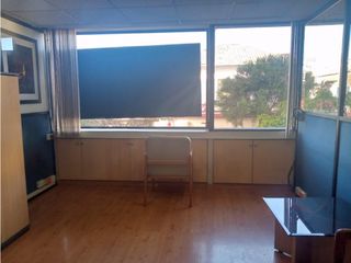 Foto 11 de La Mariscal, Oficina en  Renta, 100m2, 4 Ambiente, 3 Divisiones, 1 Baño.