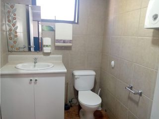 Foto 7 de La Mariscal, Oficina en  Renta, 100m2, 4 Ambiente, 3 Divisiones, 1 Baño.