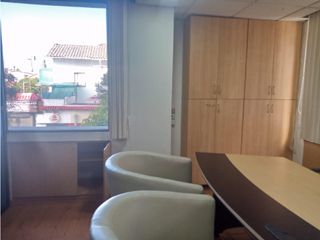 Foto 6 de La Mariscal, Oficina en  Renta, 100m2, 4 Ambiente, 3 Divisiones, 1 Baño.