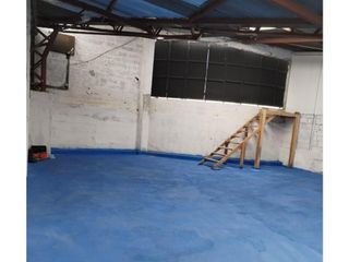 Foto 4 de La Kennedy, Galpón en Renta, 400m2, 1 Ambiente, 1 Baño, 1 Parqueadero.