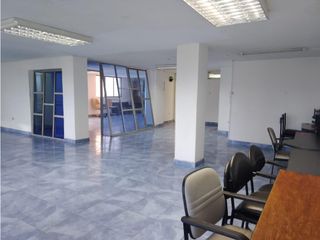 Foto 7 de La Carolina, Oficina en  Renta, 120m2, 2 Ambientes, 2 Baños.