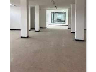 Foto 6 de Sangolqui,Local Comercial en 480m2, 2 Ambientes,1Baño, 3 Parqueaderos.