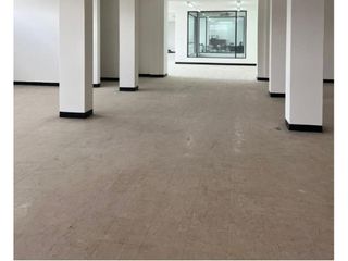 Foto 9 de Sangolqui,Local Comercial en 480m2, 2 Ambientes,1Baño, 3 Parqueaderos.
