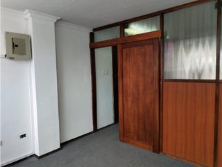 Foto 4 de La Mariscal, Oficina en  Renta, 150m2, 2 Ambiente, 2 Baños.