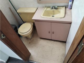 Foto 14 de La Mariscal, Oficina en  Renta, 150m2, 2 Ambiente, 2 Baños.