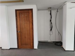Foto 15 de La Mariscal, Oficina en  Renta, 150m2, 2 Ambiente, 2 Baños.