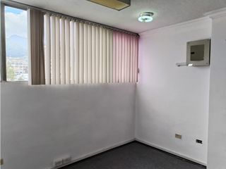 Foto 2 de La Mariscal, Oficina en  Renta, 150m2, 2 Ambiente, 2 Baños.