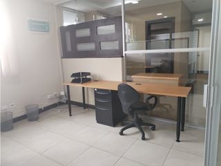 Carcelén, Oficina en Renta, 150m2, 5 Ambiente, 2 Parqueadero.