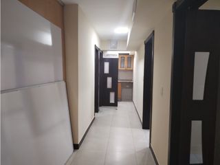 Carcelén, Oficina en Renta, 150m2, 5 Ambiente, 2 Parqueadero.