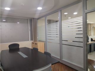 Carcelén, Oficina en Renta, 150m2, 5 Ambiente, 2 Parqueadero.