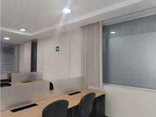 Carcelén, Oficina en Renta, 150m2, 5 Ambiente, 2 Parqueadero.