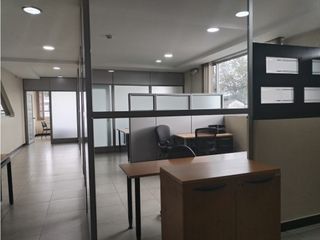 Carcelén, Oficina en Renta, 150m2, 5 Ambiente, 2 Parqueadero.