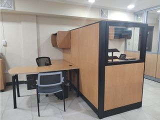 Foto 3 de Carcelén, Oficina en Renta, 135m2, 5 Ambiente, 2 Parqueadero.