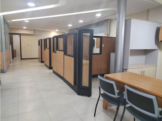Foto 2 de Carcelén, Oficina en Renta, 135m2, 5 Ambiente, 2 Parqueadero.