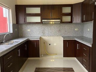 Foto 7 de HERMOSA CASA ENVENTA EN URBANIZACION, SECTOR RICAURTE