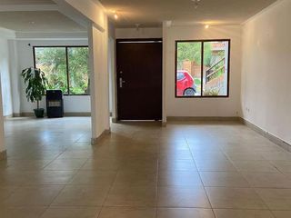 Foto 3 de HERMOSA CASA EN VENTA, SECTOR LOS CEREZOS
