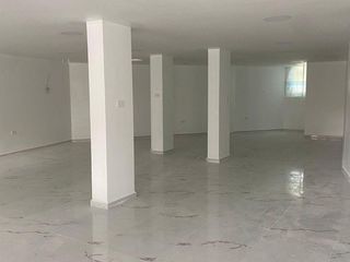 Foto 2 de LOCAL COMERCIAL REMODELADO EN RENTA, SECTOR CHOLA CUENCANA