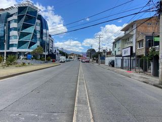 Casa comercial . Sector estadio