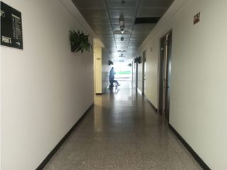 Foto 10 de SE ARRIENDA  OFICINA ISERRA 100 SECTOR CASTELLANA