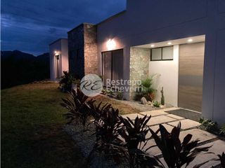 Casa en conjunto en arriendo, El Rosario, Manizales.