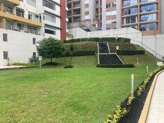 Venta dpto 2 dorm. Balcón-piso alto-generador. CC El Bosque- Colegio Los Pinos