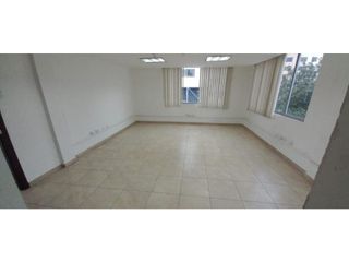 Foto 8 de Quito Tenis, Oficina en Renta, 400m2, 2 Ambientes