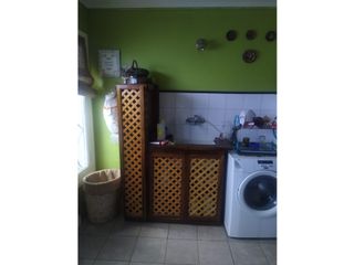 Foto 7 de chalet con depto atras