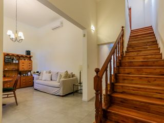 VENTA CASA 4 AMBIENTES C/ PATIO - VILLA DEL PARQUE