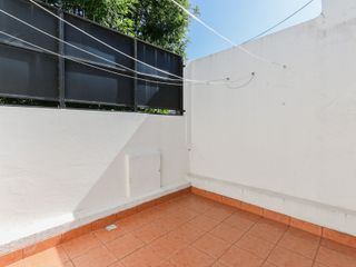 VENTA CASA 4 AMBIENTES C/ PATIO - VILLA DEL PARQUE