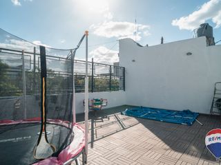 Venta Impecable Casa Terraza Cochera Suite Quincho