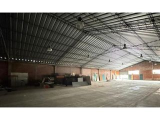 Foto 10 de El Condado, Galpón en Renta, 1275M2, 1 Ambiente, 2 Parqueaderos