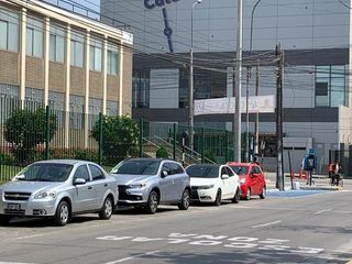 Se alquila edificio en Sta Catalina a pasos del centro financiero San Isidro