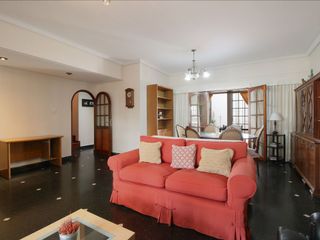 Venta Casa 4 ambientes en Mataderos