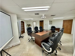 ARRIENDO DE OFICINA EN ED. CENTRO EJECUTIVO - SANTA MARTA