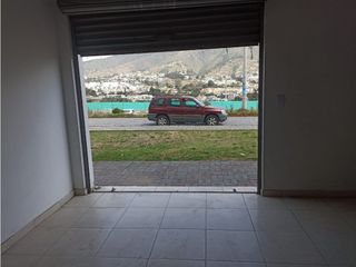 Foto 3 de Ciudad Bicentenario Pusuqui, Local Comercial en Venta, 44m2