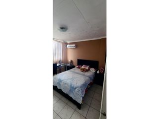 En venta departamento urb. Leonardo Da Vinci Manta.