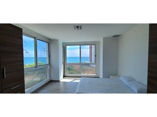 En venta hermoso departamento con vista al mar Urb Pedro Balda Manta