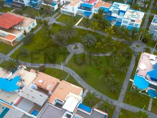 Venta casa de Playa frente a parque