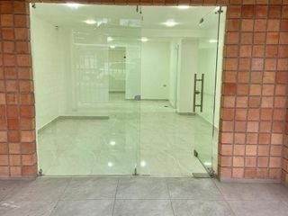 Local Comercial en  av. Pichincha