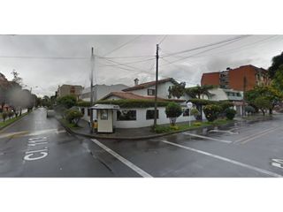 VENDO CASA ESQUINERA LOTE 378M2 USO MIXTO - LA ALHAMBRA