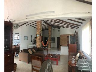 Foto 3 de VENDO CASA FINCA CON PISCINA LOTE 2000M2 - LA MESA ZONA EL HATO