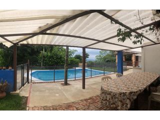 Foto 2 de VENDO CASA FINCA CON PISCINA LOTE 2000M2 - LA MESA ZONA EL HATO