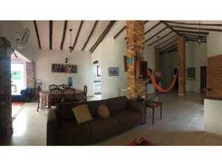 Foto 5 de VENDO CASA FINCA CON PISCINA LOTE 2000M2 - LA MESA ZONA EL HATO
