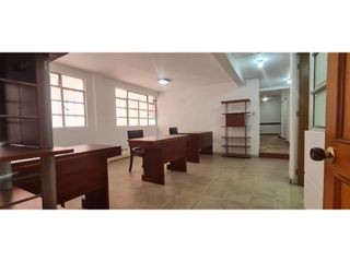 Foto 1 de VENDO CASA COMERCIAL USO MIXTO CHAPINERO CALLE 44 FRENTE AL METRO
