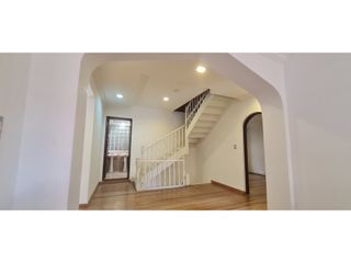 Foto 6 de EN VENTA CASA COMERCIAL PATRIMONIO ARQ 400M2+JARDIN - EL NOGAL
