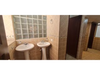 Foto 21 de EN VENTA CASA COMERCIAL PATRIMONIO ARQ 400M2+JARDIN - EL NOGAL