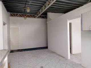 Foto 24 de Conocoto, Galpón  en Renta, 700m2, 10 Ambientes, 3 Baños