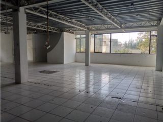 Foto 30 de Conocoto, Galpón  en Renta, 700m2, 10 Ambientes, 3 Baños