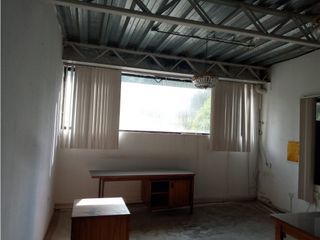 Foto 17 de Conocoto, Galpón  en Renta, 700m2, 10 Ambientes, 3 Baños